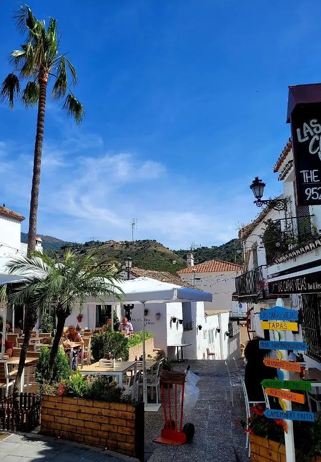 Benahavis Village Penthouse Apartment, 2 Bedrooms, Stunning Views, Swimming Pool !! 0*,  Spain