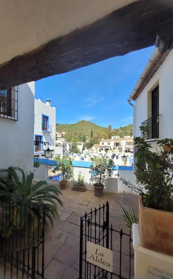 Benahavis Village Penthouse Apartment, 2 Bedrooms, Stunning Views, Swimming Pool !! Apartment