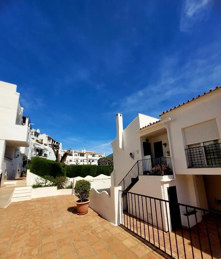 Benahavis Village Penthouse Apartment, 2 Bedrooms, Stunning Views, Swimming Pool !! 0*,