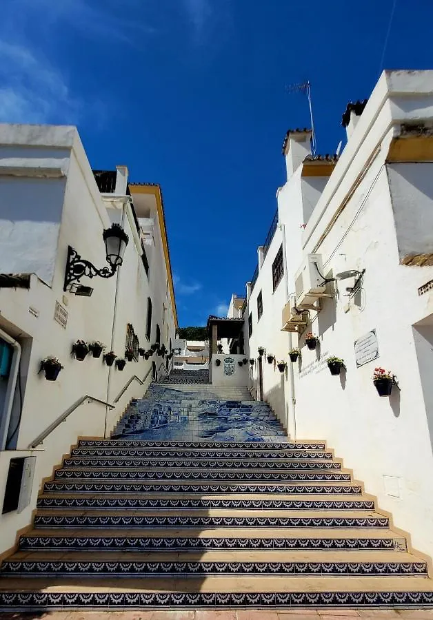 Benahavis Village Penthouse Apartment, 2 Bedrooms, Stunning Views, Swimming Pool !! Spanien