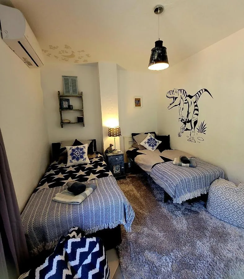 Benahavis Village Penthouse Apartment, 2 Bedrooms, Stunning Views, Swimming Pool !!
